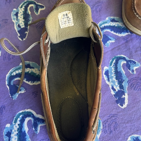 Worn in but not worn out, Sperry boat shoes - Picture 5 of 9